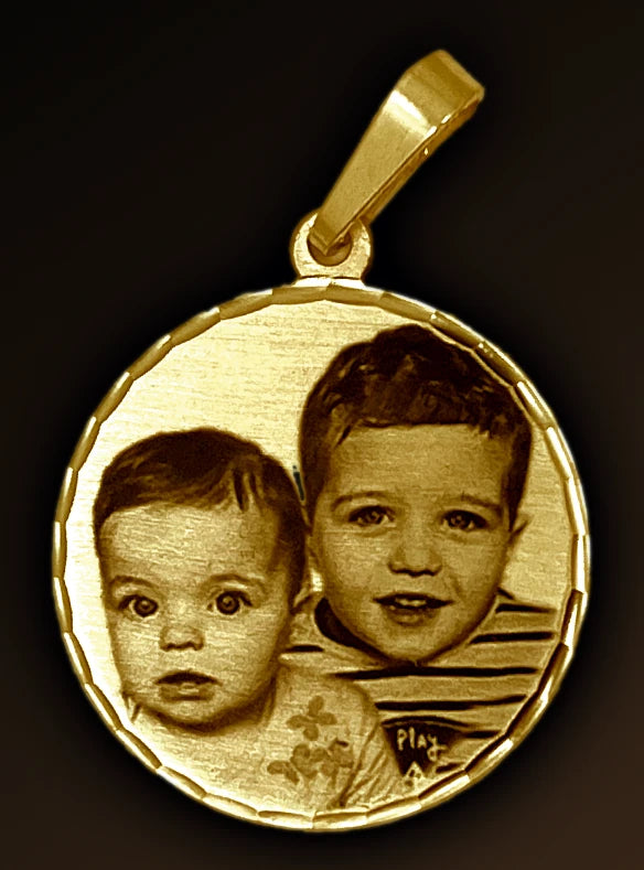 Round Photo Pendant