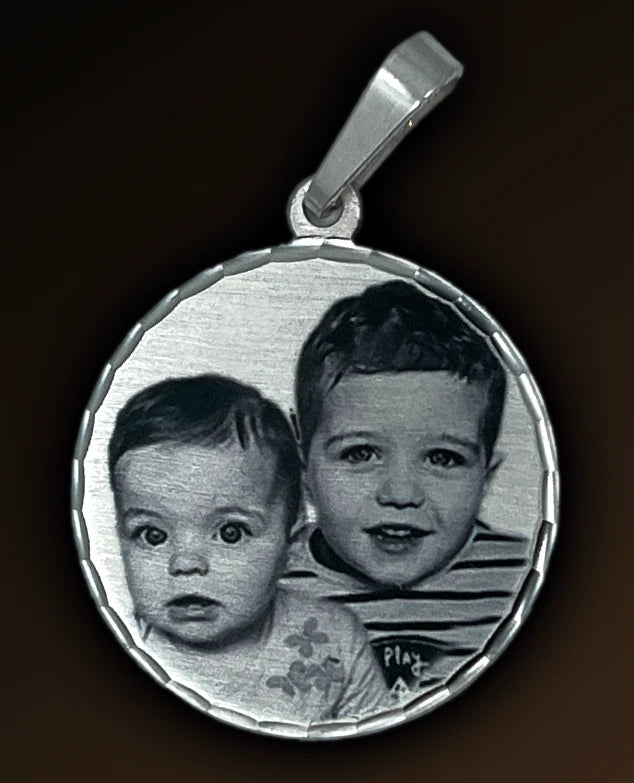 Round Photo Pendant